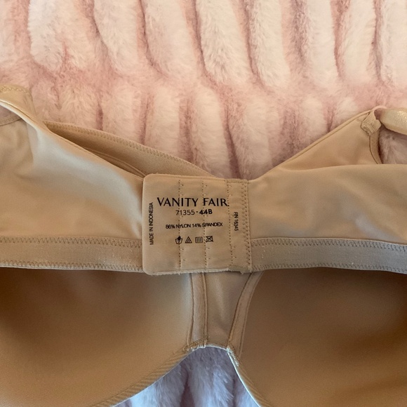 Vanity Fair 44B wire free bra - Picture 3 of 4